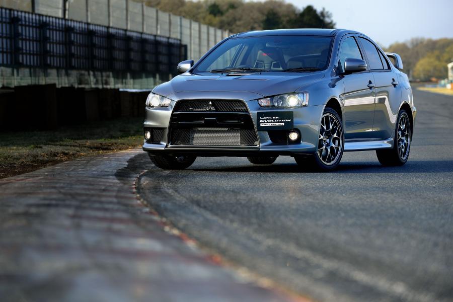  Mitsubishi Lancer Evolution X Final Edition 2015 года  (фото 14 из 30)